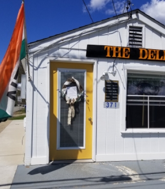 The Deli &amp; Market on Maple